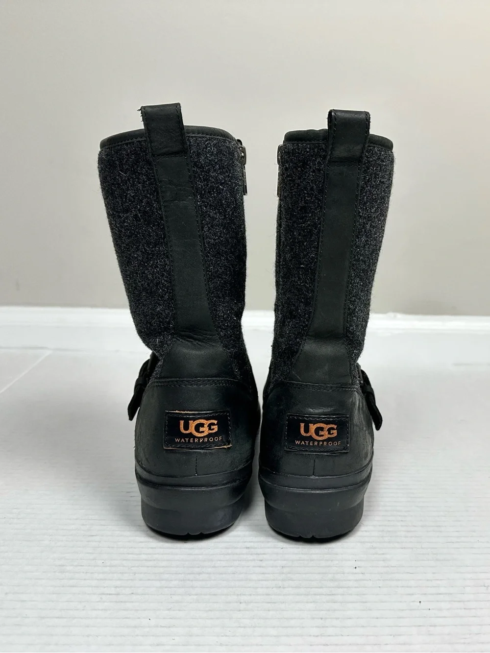 UGG Women's Robbie Mid-Calf Boots Size US 8.5